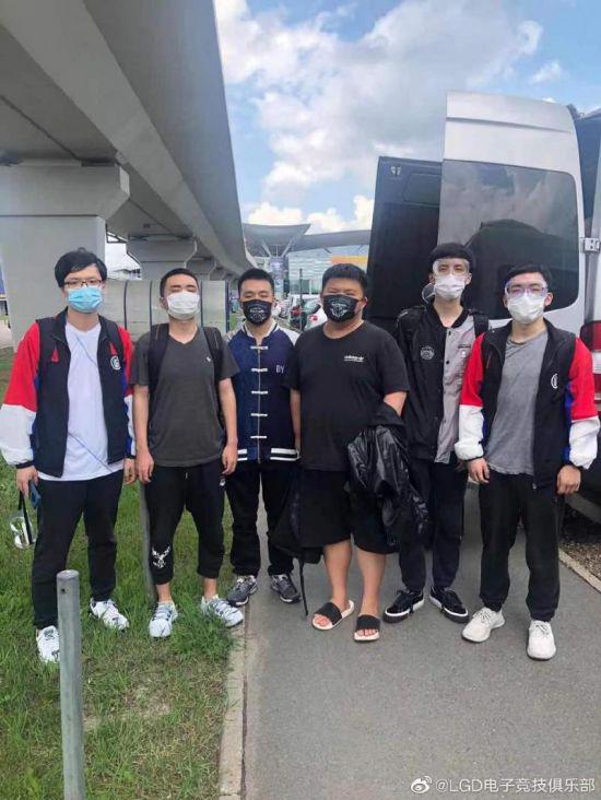 Doinb正式转型Dota2选手将征战上海Ti赛季